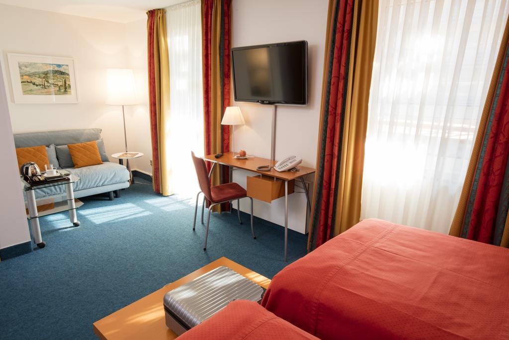 Design Hotel Zollamt Кайзерслаутерн Екстериор снимка